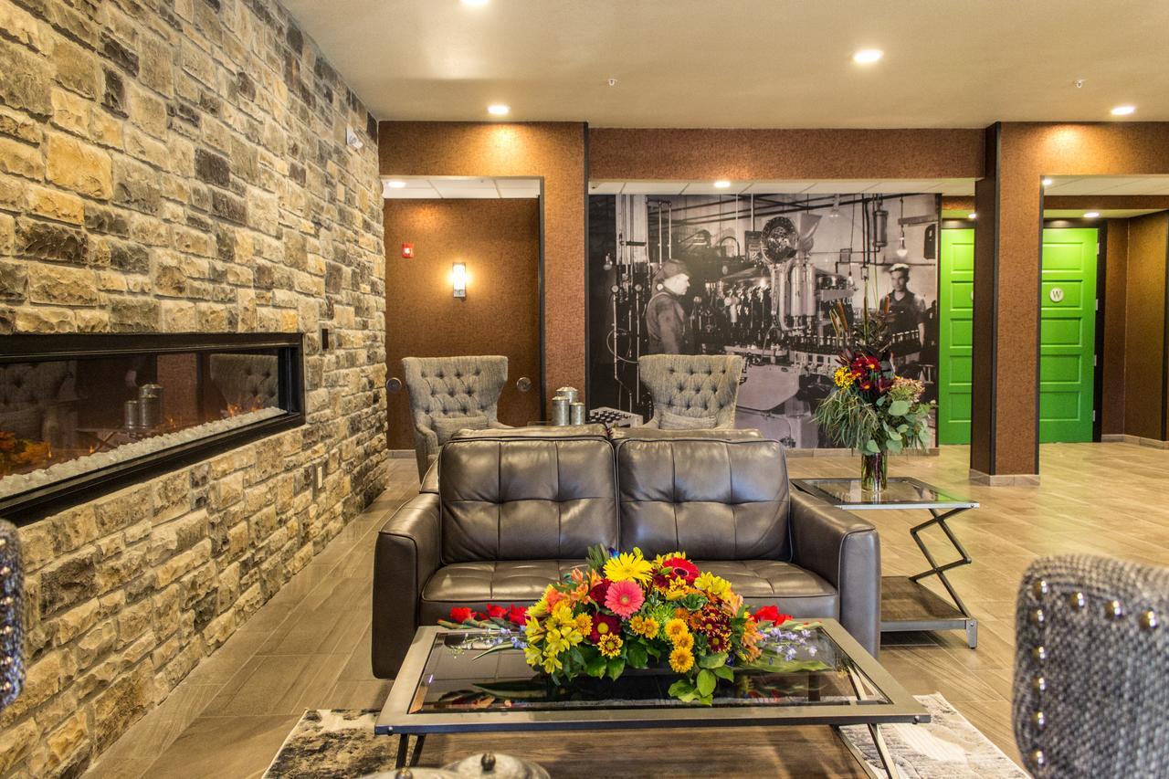 Cobblestone Hotel&Suites - Stevens Point Extérieur photo