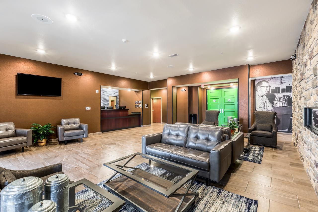 Cobblestone Hotel&Suites - Stevens Point Extérieur photo
