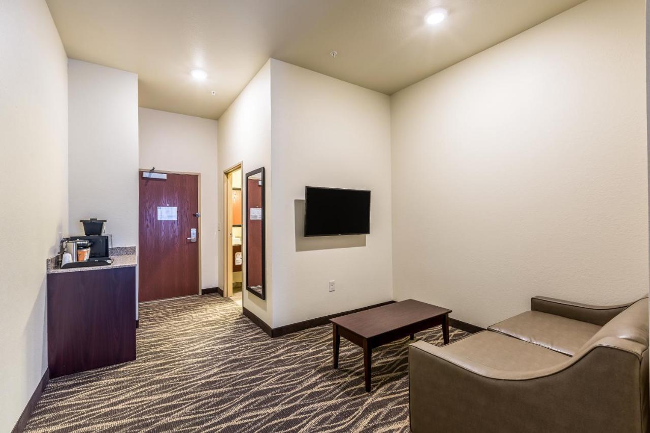 Cobblestone Hotel&Suites - Stevens Point Extérieur photo