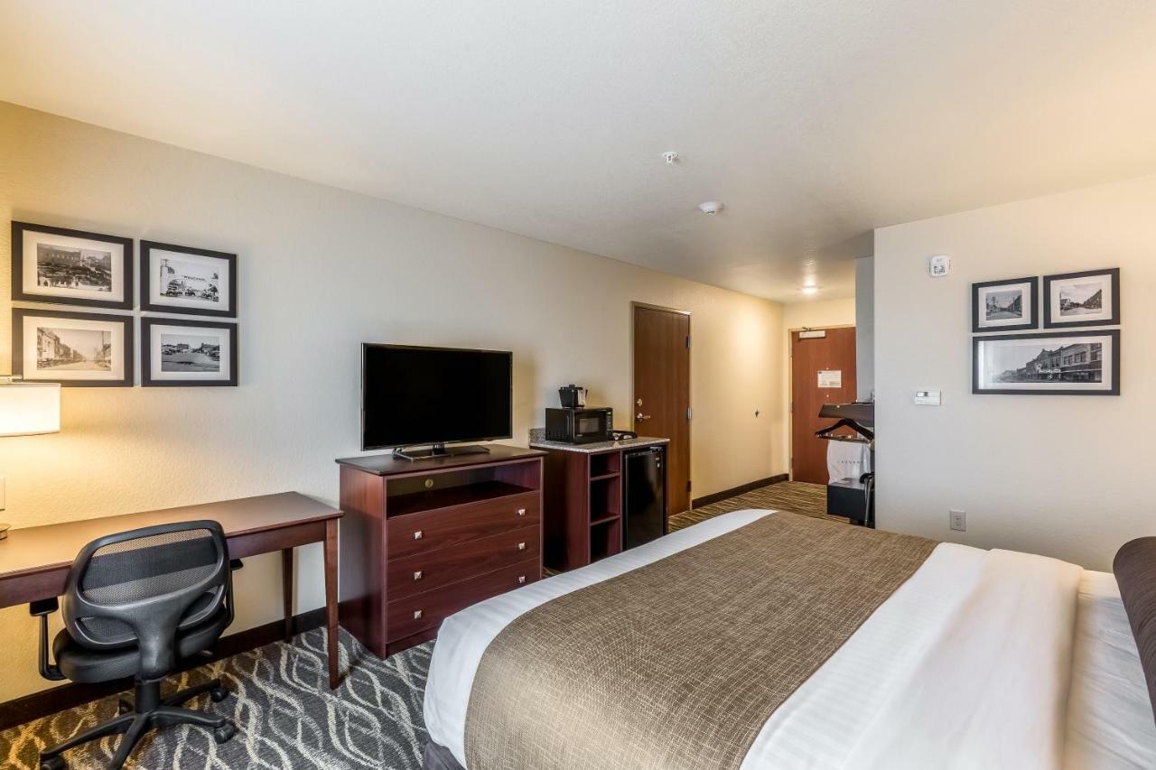 Cobblestone Hotel&Suites - Stevens Point Extérieur photo