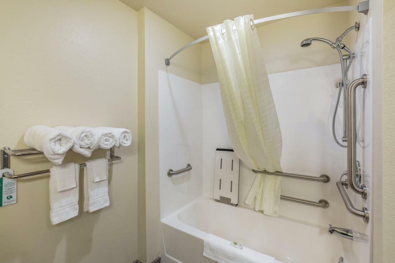 Cobblestone Hotel&Suites - Stevens Point Extérieur photo